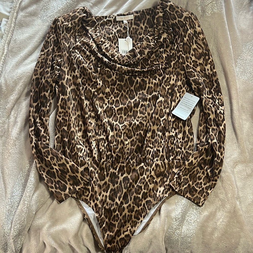 WAYF, XL, Leopard Print cowl neck long sleeve bodysuit